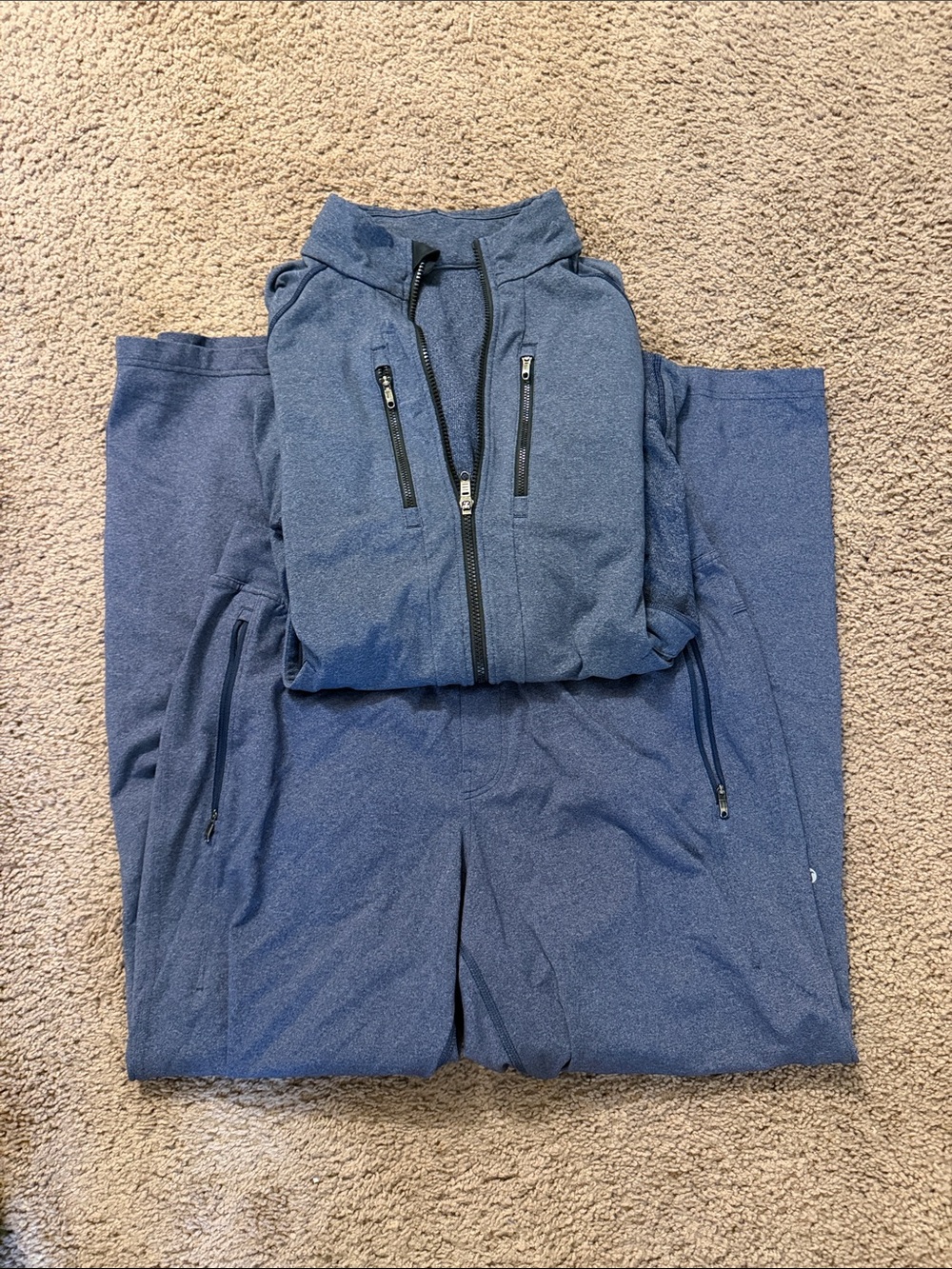 Men's lululemon set Blue Activewear Pants and sweater- Casual Performance